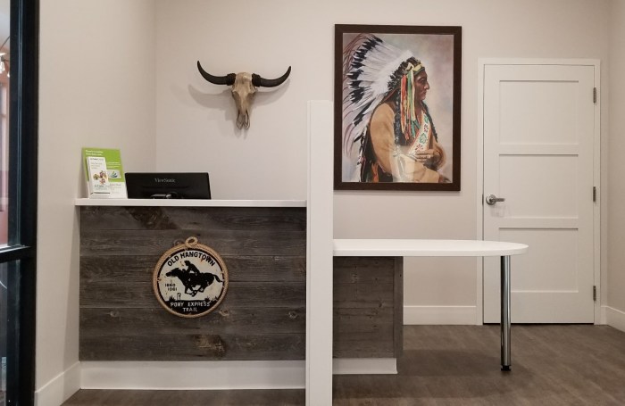 reception desk pony express2